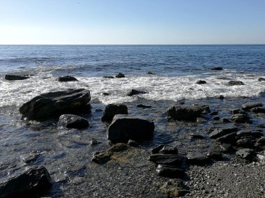 Dalgalar ve metalik renk ile denizbacklight