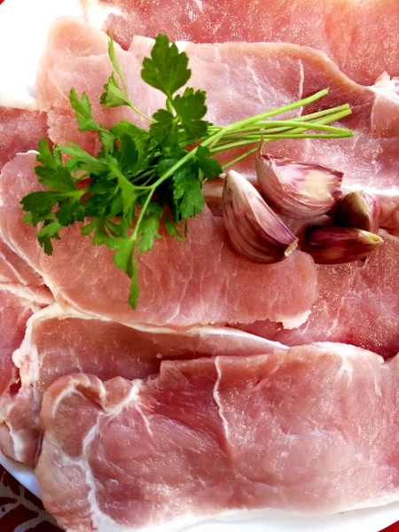 Tartinade Longe Porc Sur Une Assiette Avec Ail Persil — Photo