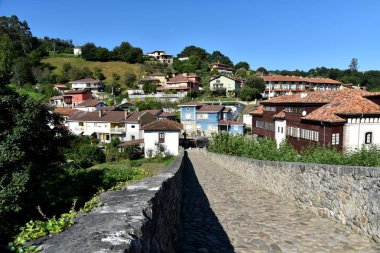 umman köprü döşeli ,Cangas de Onis, Asturias