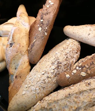 fırında taze beyaz ekmek