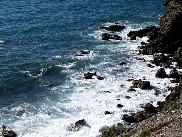 Rocce Mare Con Onde — Foto Stock