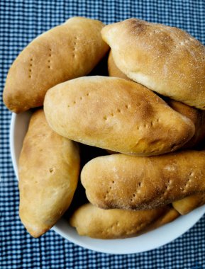 Rus rulo, pirozhki, dolgular