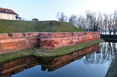 Nesvizh, Beyaz Rusya'da kale moat