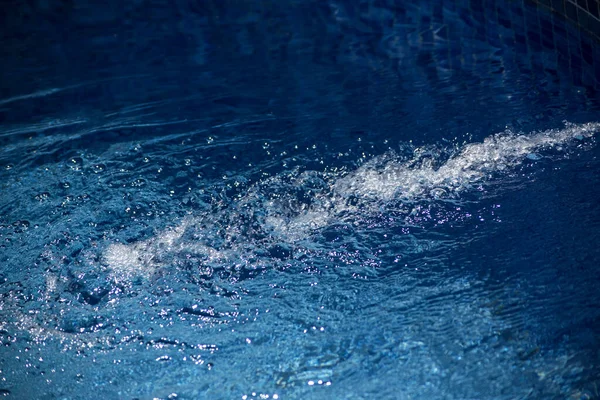 Arroyo Agua Purificada Piscina Fotos De Stock Sin Royalties Gratis