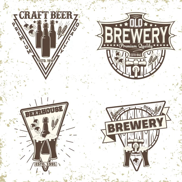 一套复古啤酒厂标志设计 宏伟印花 手工啤酒厂印刷标志 T恤衫图形创意设计 — 图库矢量图片