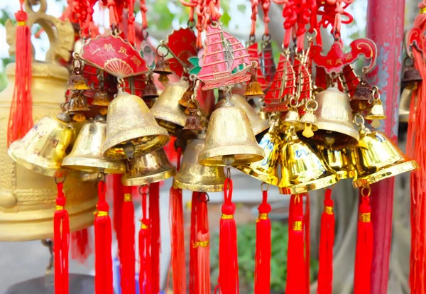 Linhas Sinos Vento Vermelho Sino Prosperidade Budista Dourado Templo Chinês — Fotografia de Stock