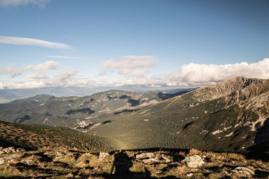 Slovakya'da Polana tepeden muhteşem Nizke Tatry dağları panorama