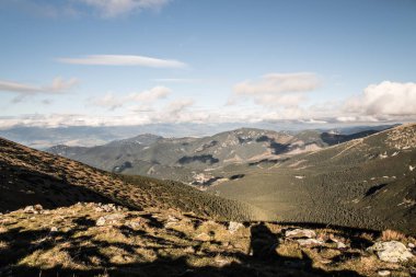 Slovakya'da sonbaharda Nizke Tatry dağlarıPolana tepeden görünümü