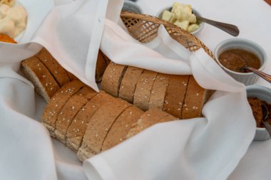 Çavdar ekmeği ve sosları, Filipinler