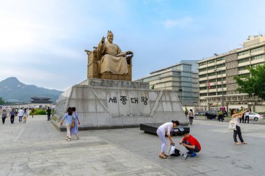 Seoul, Kore Souith: 17 Haziran 2018 Gwanghwamun Meydanı rahatlatıcı sahne
