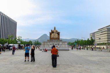 Seoul, Kore Souith: 17 Haziran 2018 Gwanghwamun Meydanı rahatlatıcı sahne