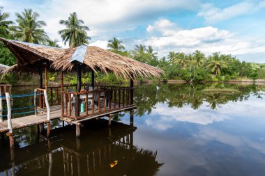 Coron, Palawan, Filipinler 'de yüzen güzel bir restoran