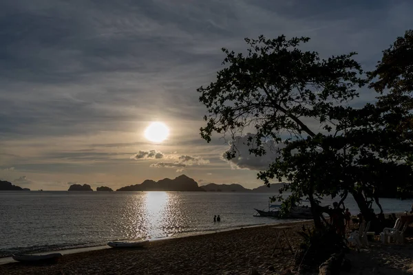 Zachód Słońca Komandosów Island Nido Palawan Filipiny — Zdjęcie stockowe