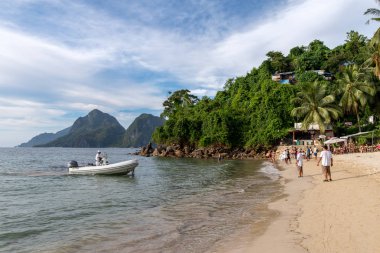 Kasım 19,2018 insanlar El nido Palawan, Filipinler Maremegmeg plaj tatil