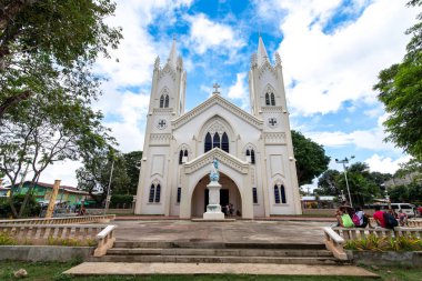 23 Kasım 2018 Puerto Princesa City, Palawan, Filipinler Immaculate Conception Katedrali ziyaret eden turist