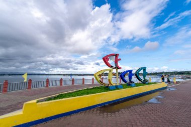 Palawan, Filipinler 'deki Puerto Princesa şehrindeki Baywalk Parkı