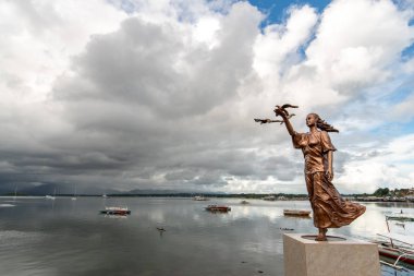 Palawan, Filipinler 'deki Puerto Princesa şehrindeki Baywalk Parkı