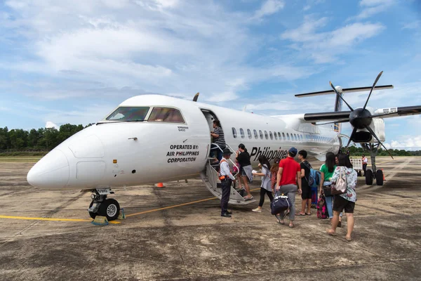 Dez 2018 Passageiros Caminham Bordo Avião Aeroporto San Vicente Palawan — Fotografia de Stock