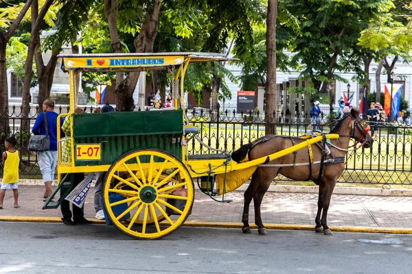 A kalesa waiting for guests at Intramuros, Manila, Philippines, June 9, 2019 — Stock Photo, Image