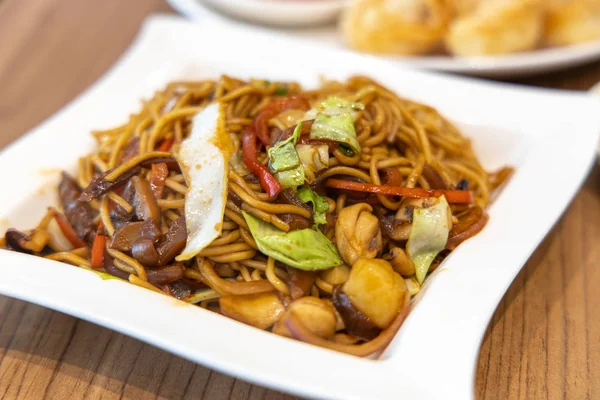 Chinese style fried noodle — Stock Photo, Image