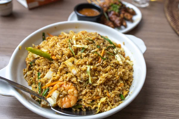 Popular sur asiático frito arroz nasi goreng — Foto de Stock