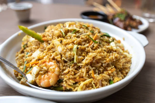 Popular sur asiático frito arroz nasi goreng — Foto de Stock