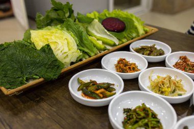 Kore usulü çeşitli yan yemekler