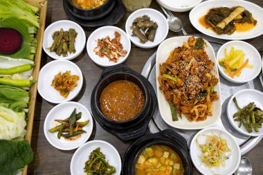 Kore usulü çeşitli yan yemekler