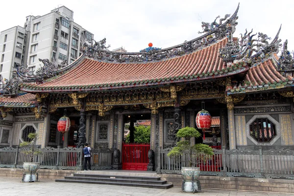 Portão principal do Templo Lungshan, Taipei — Fotografia de Stock