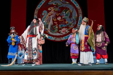 Taipeieye Aktör Li-Yuan Pekin Opera Tiyatrosu'nda Deniz Crossing Sekiz Ölümsüzler Efsanesi gerçekleştirmek, Taipei, Tayvan, Ağustos 23,2019