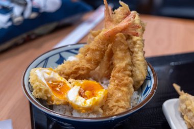 pirinç ile japon gıda tempura karides - Tempura Donburi