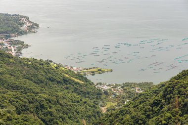 Tagaytay'dan güzel Taal gölü manzarası