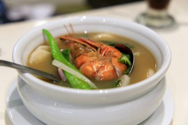 Popüler Filipinli yemekleri sinigang na hipon