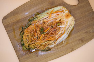 Tabakta Kore geleneksel lahana turşusu