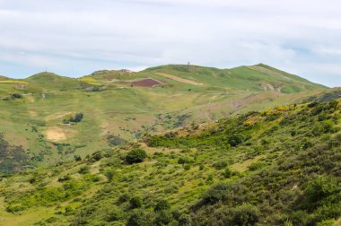 Kırsal, alanları ve tepeler Mistretta Kuzey Sicilya bölgesinin görünümünü