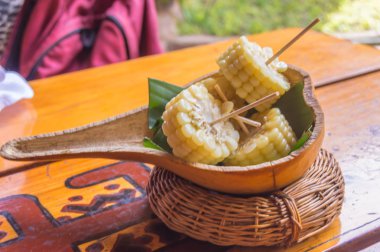 Haşlanmış Mısır hasır çelenk ahşap kapsayıcı servis parçaları