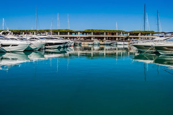 Přístav Marina v palma de mallorca, Baleárské ostrovy, Španělsko. — Stock fotografie