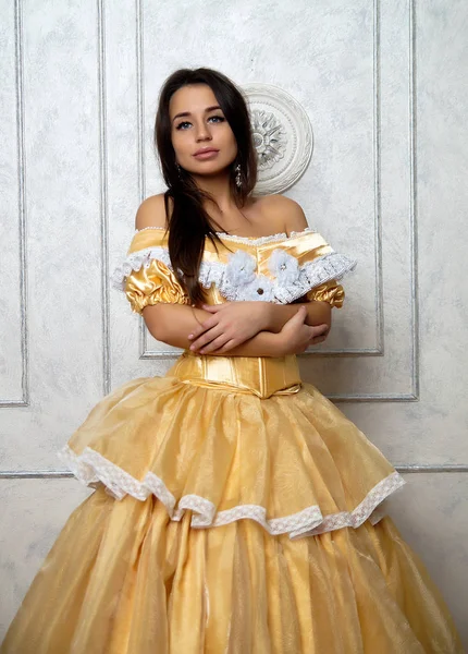 Girl Beautiful Vintage Dress Posing Studio Isolated Studio Portrait — Stock Photo, Image