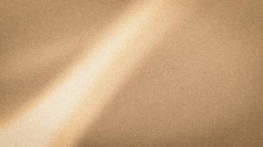 Yumuşak köşegen ışık demeti ve kumlu dokusu olan sessiz bej arkaplan, sofistike tasarımlar, afişler ve şablonlar için mükemmel.