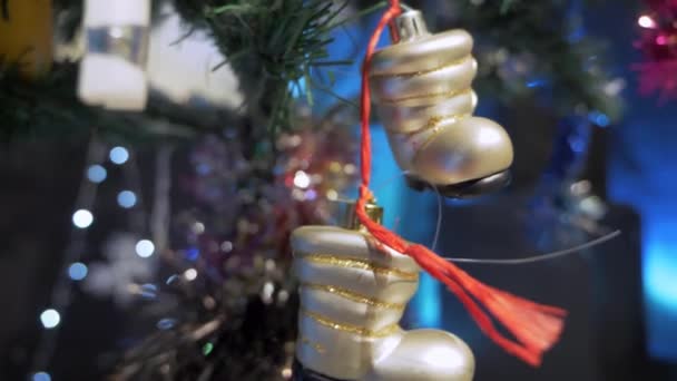 Weihnachtsbaumschmuck Mit Bokeh Hintergrund Zeitlupe — Stockvideo