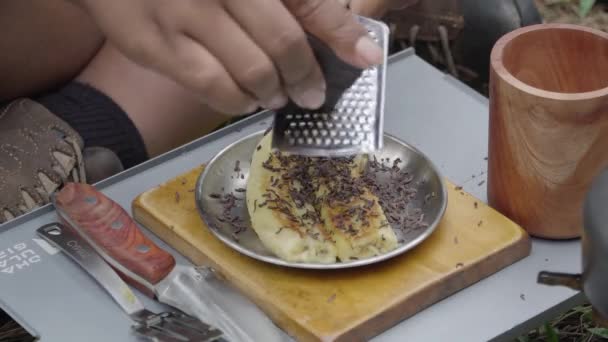 Bushcraft Concept Cooking Grilled Bananas Chocolate Cheese Topping Middle Forest — Stock Video