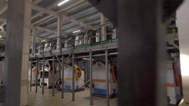 Teknoloji üretim tesisi çok makine slayt