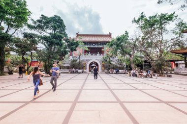Hong Kong - 30 Ekim 2018: Tian Tan Giant Buddha (aka Big Buddha) Ngong Ping plato üzerinde yer yer alan Lantau Island, Hong Kong en popüler turistik biridir.