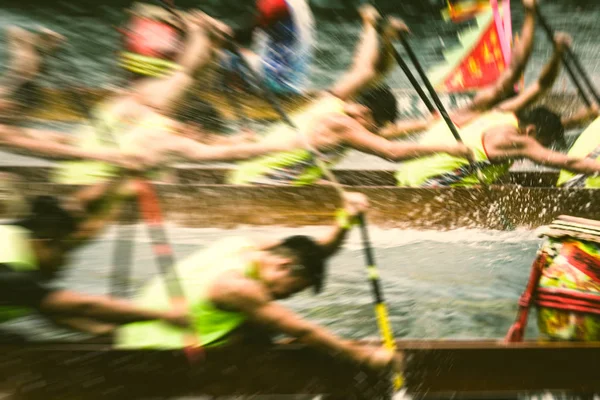 Dragon Boat Festivali hong kong sırasında yarış hareket bulanıklık Dragon Tekne