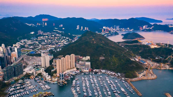 Vista panorámica desde arriba del suroeste de la isla de Hong Kong en Hong Kong — Foto de Stock
