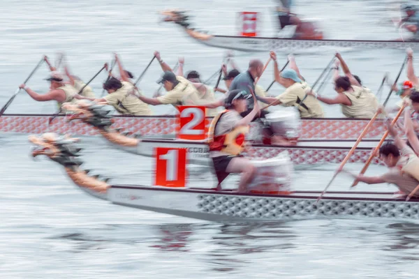 Dragon Tekne F sırasında yarış dinamik hareket bulanıklığı Dragon Tekne