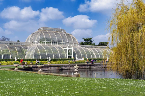 Лондон Великобритания Апрель 2018 Года Palm House Знаменитая Викторианская Оранжерея — стоковое фото