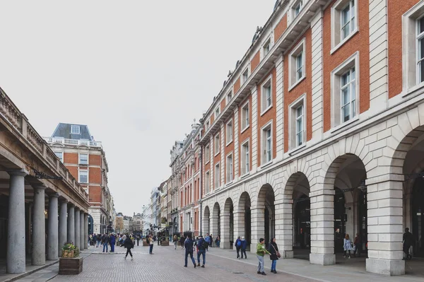 London April 2018 Covent Garden Market Place Fashionable Retail Stores — Stock Photo, Image