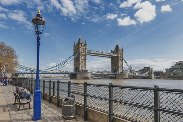London Verenigd Koninkrijk April 2018 Tower Bridge Een Gecombineerde Bascule — Stockfoto