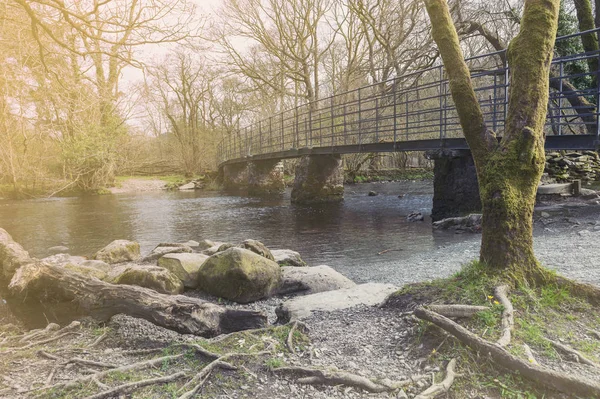 Bro Över Floden Rothay Vit Mossa Promenader Vackra Skogen Fritidsområde — Stockfoto